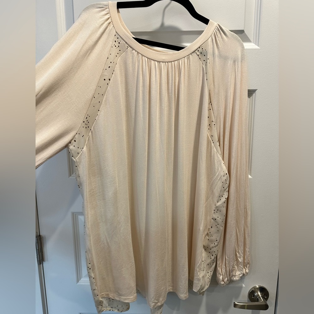 Women’s top.  Size XL.  New - without tags.